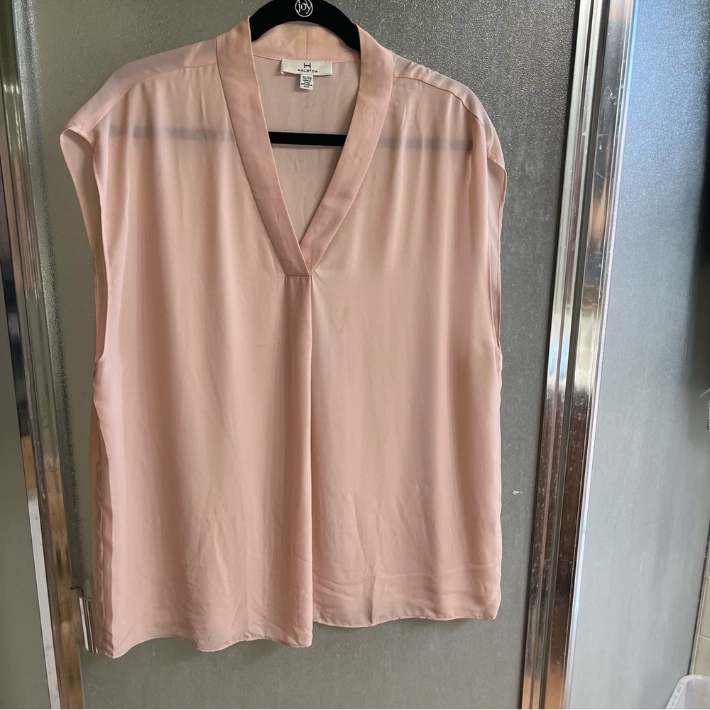 Halston pullover blouse